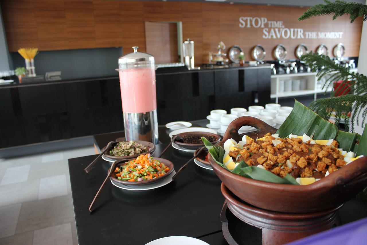 Kyriad Hotel Airport Jakarta Τάνγκερανγκ Εξωτερικό φωτογραφία